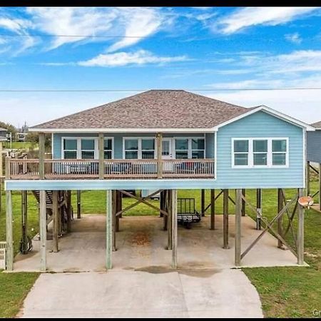 Oceanfront Home Near Hollybeach Cameron 외부 사진