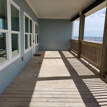 Oceanfront Home Near Hollybeach Cameron 외부 사진