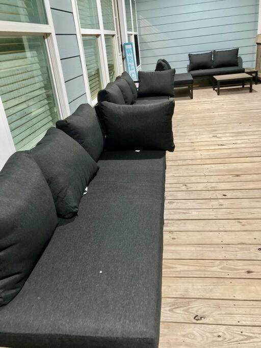 Oceanfront Home Near Hollybeach Cameron 외부 사진